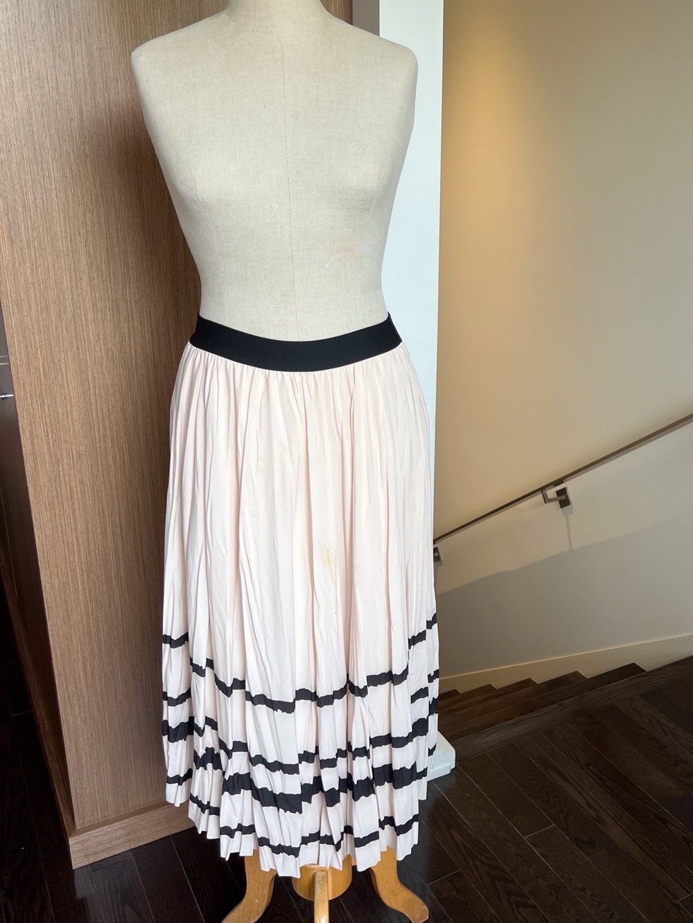 GERARD DAREL luxurious skirt - LIKE NEW